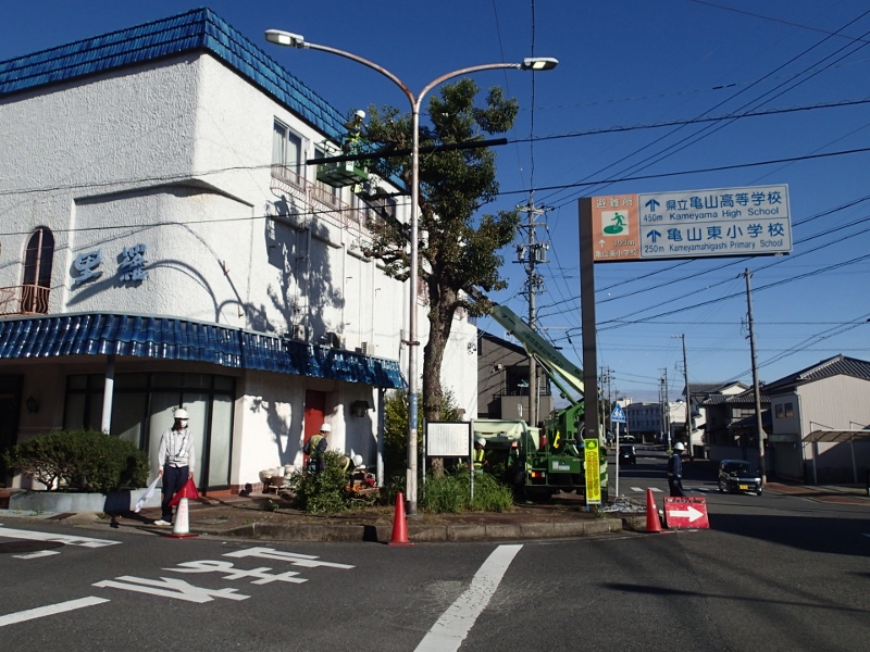 主要地方道亀山鈴鹿線ほか街路樹剪定